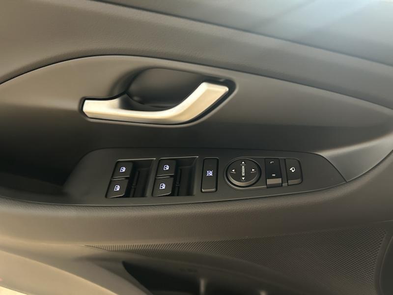 Hyundai i30 KOMBI 1.5 DPI SONDERMODELL GO NAVI*SHZG*LED*PDC*R-CAM