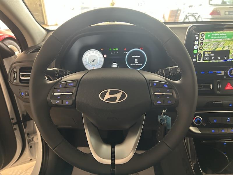 Hyundai i30 KOMBI 1.5 DPI SONDERMODELL GO NAVI*SHZG*LED*PDC*R-CAM