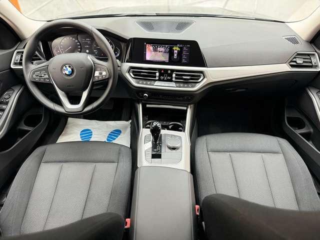 BMW 320 i Advantage |KAM|SHZ|LED|TEMP|LM