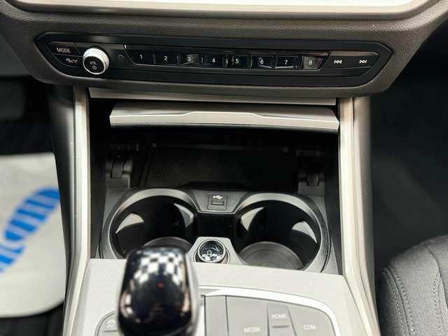 BMW 320 i Advantage |KAM|SHZ|LED|TEMP|LM