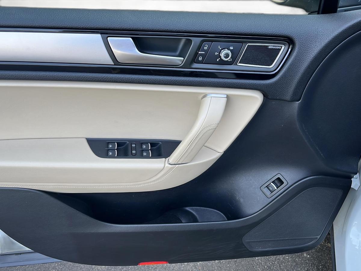 Volkswagen Touareg 3.0 V6 TDI*Standheizung*Leder*Xenon*Pano*