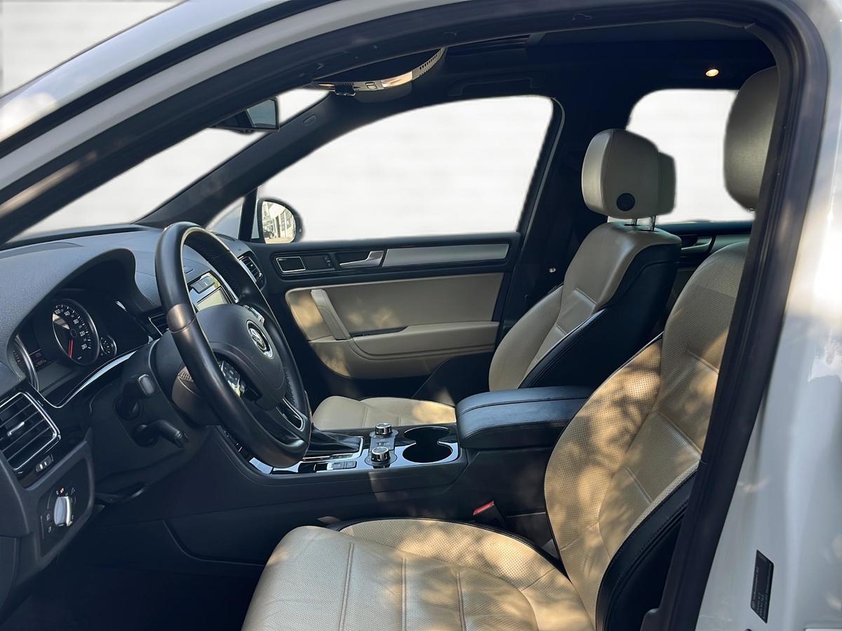 Volkswagen Touareg 3.0 V6 TDI*Standheizung*Leder*Xenon*Pano*