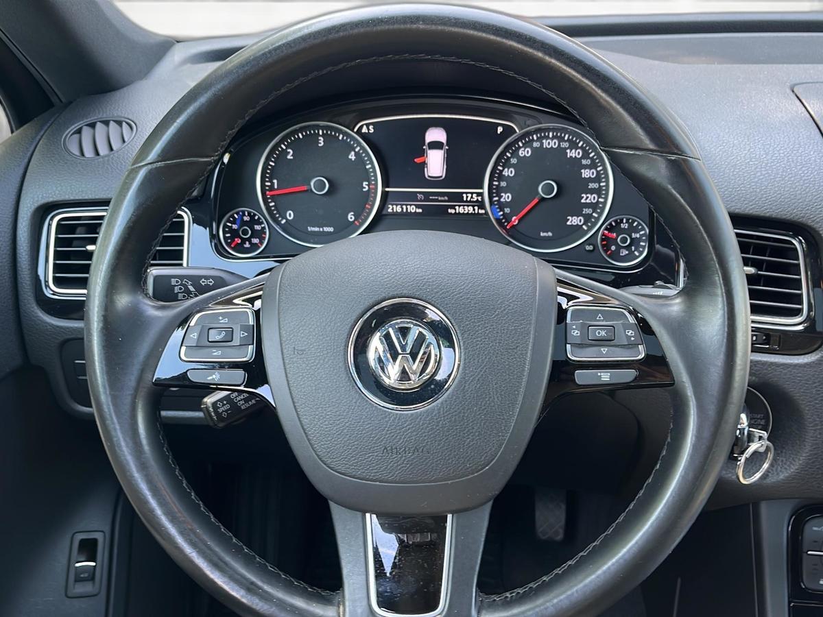 Volkswagen Touareg 3.0 V6 TDI*Standheizung*Leder*Xenon*Pano*