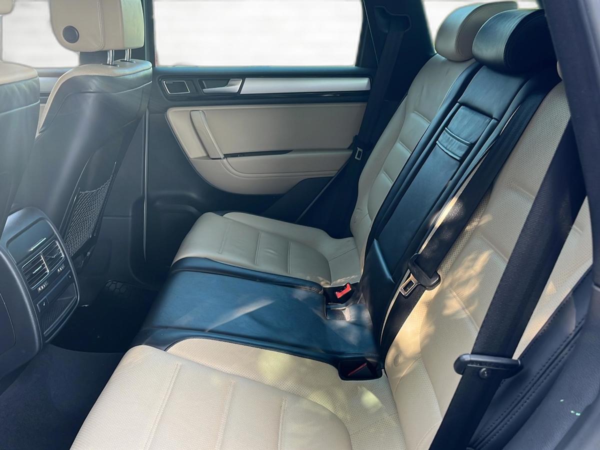 Volkswagen Touareg 3.0 V6 TDI*Standheizung*Leder*Xenon*Pano*
