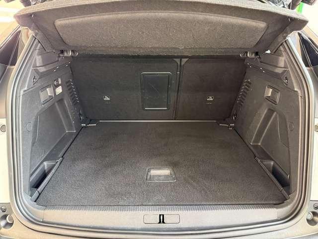 Peugeot 3008 GT Pano AHK LED Massage DAB 360 Leder Navi