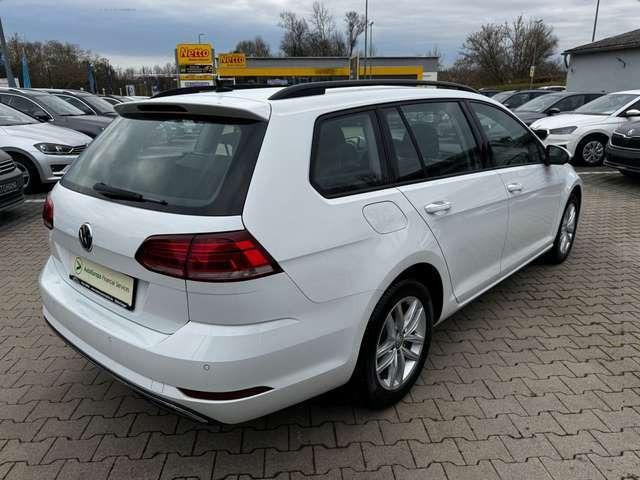 Volkswagen Golf 1.6 TDI Variant *STHZ*NAVI*SHZ*PDC*