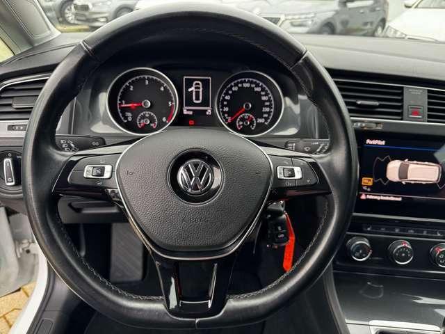 Volkswagen Golf 1.6 TDI Variant *STHZ*NAVI*SHZ*PDC*