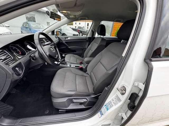 Volkswagen Golf 1.6 TDI Variant *STHZ*NAVI*SHZ*PDC*