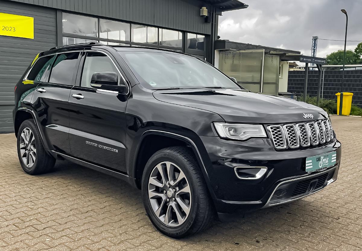 Jeep Grand Cherokee 3,0 CRD Overland PANO RFK SHZ NAVI LUFTFAHRWE
