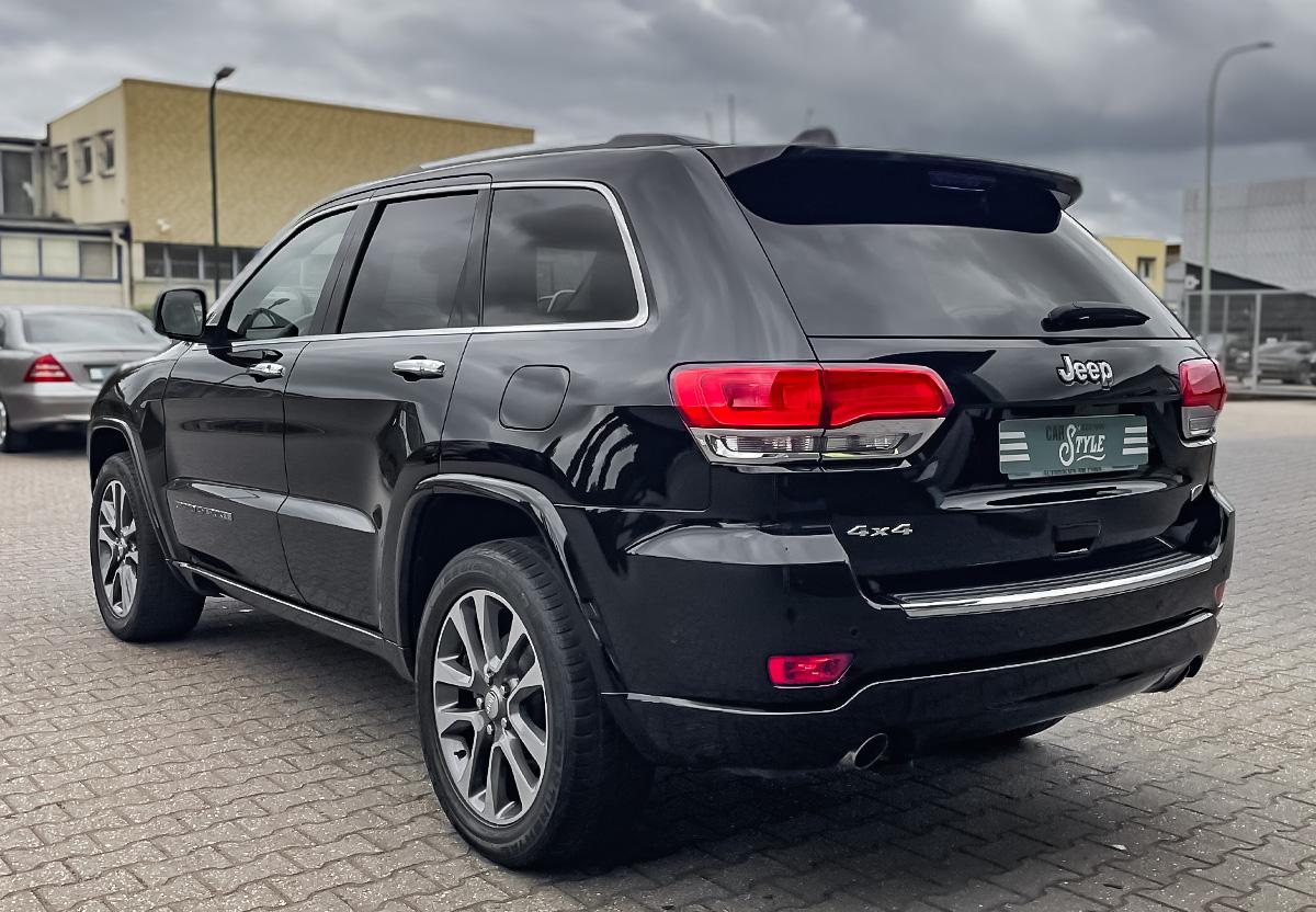 Jeep Grand Cherokee 3,0 CRD Overland PANO RFK SHZ NAVI LUFTFAHRWE