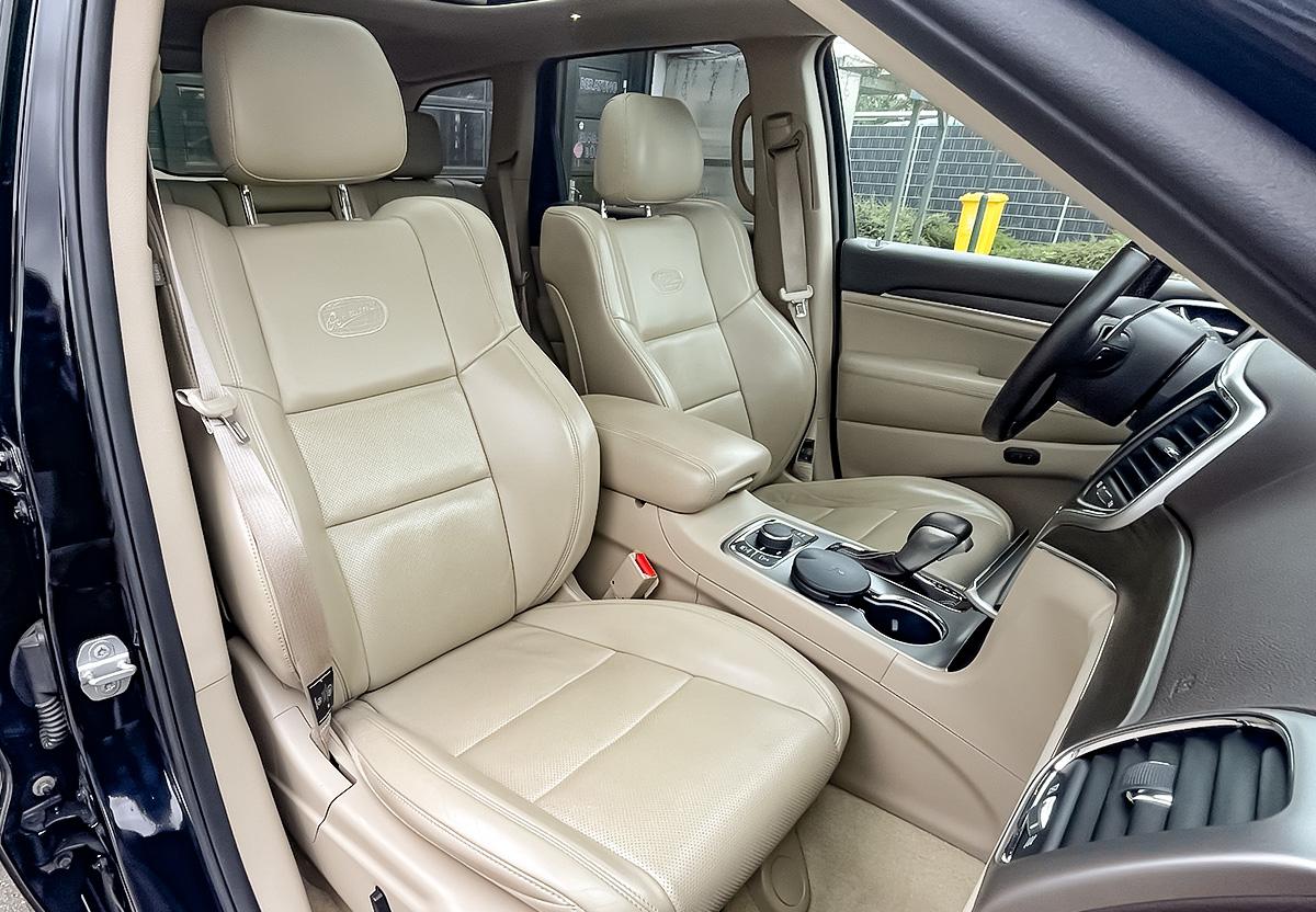 Jeep Grand Cherokee 3,0 CRD Overland PANO RFK SHZ NAVI LUFTFAHRWE