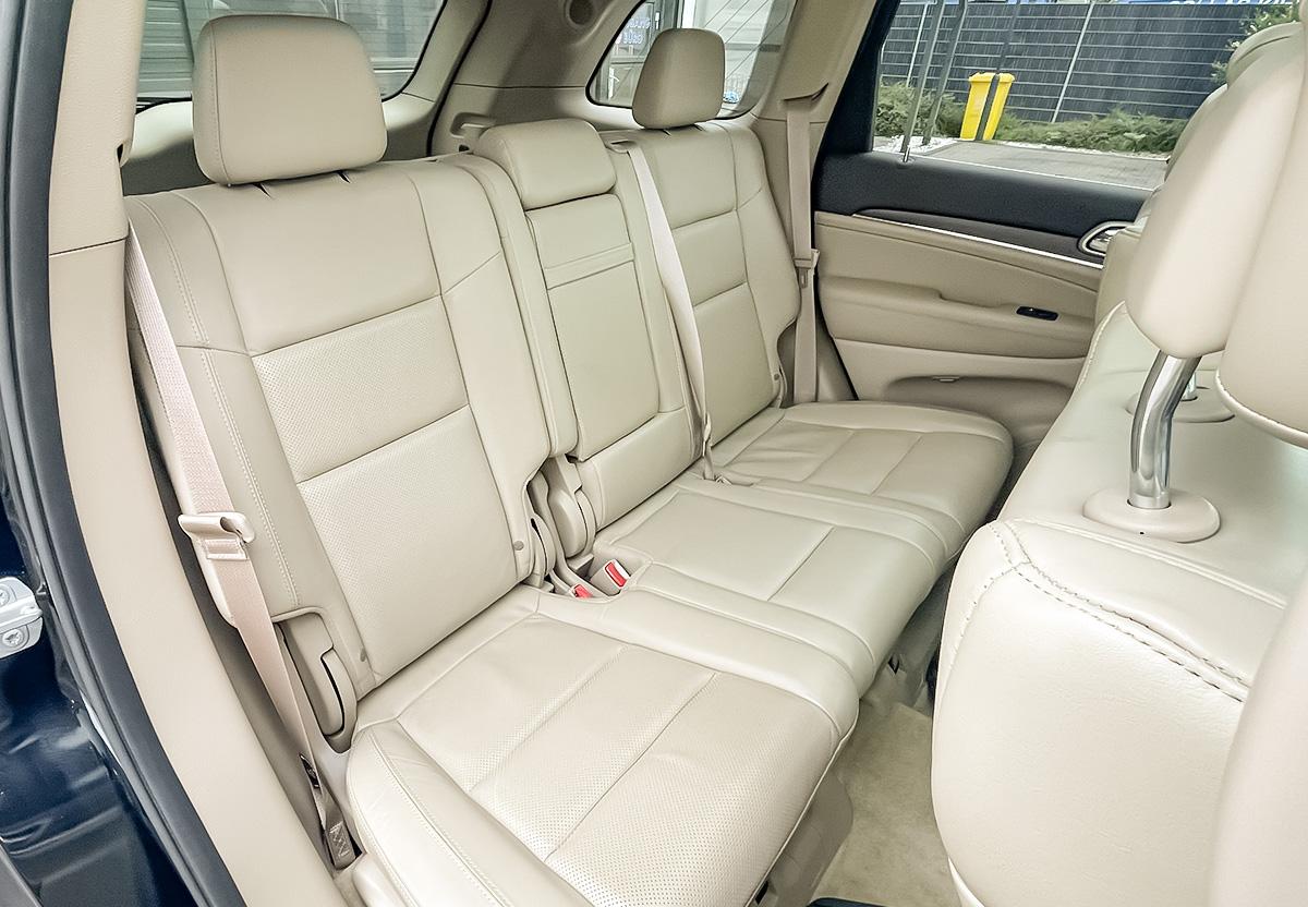Jeep Grand Cherokee 3,0 CRD Overland PANO RFK SHZ NAVI LUFTFAHRWE