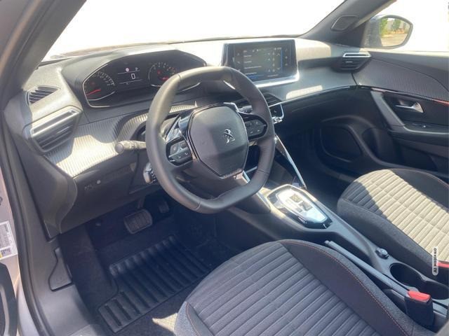 Peugeot 2008 1,2 130 EAT8 Active Pack SHZ Klima Kamer...