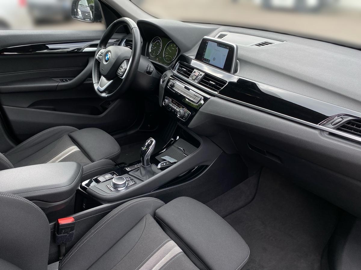 BMW X1xDrive 18d Sport Line Steptr.AHK,Parkass.Navi,Sitzh