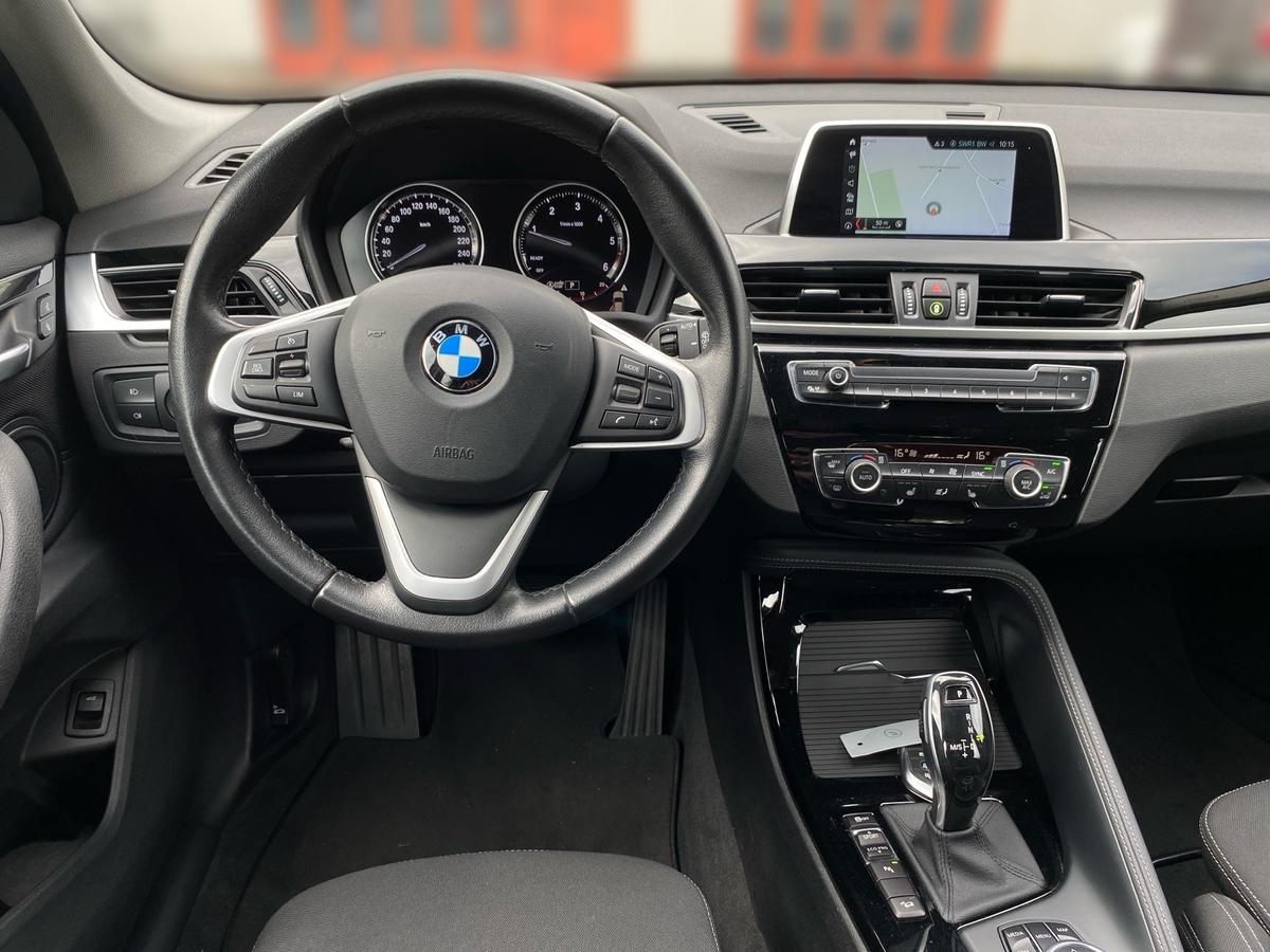 BMW X1xDrive 18d Sport Line Steptr.AHK,Parkass.Navi,Sitzh