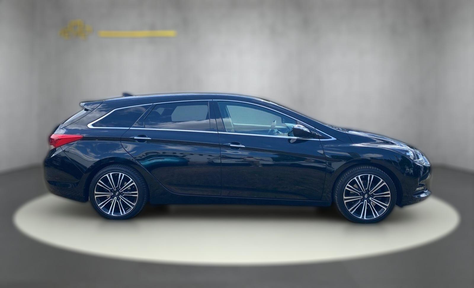 Hyundai i40 cw (VF) blue Premium