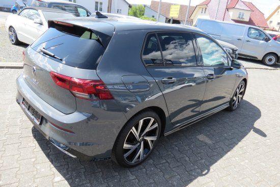 Volkswagen Golf VIII 2.0 TDI EU6d R-Line Kamera+Keyless+Nav