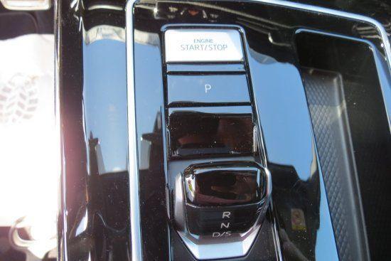 Volkswagen Golf VIII 2.0 TDI EU6d R-Line Kamera+Keyless+Nav