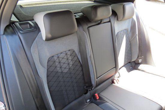 Volkswagen Golf VIII 2.0 TDI EU6d R-Line Kamera+Keyless+Nav