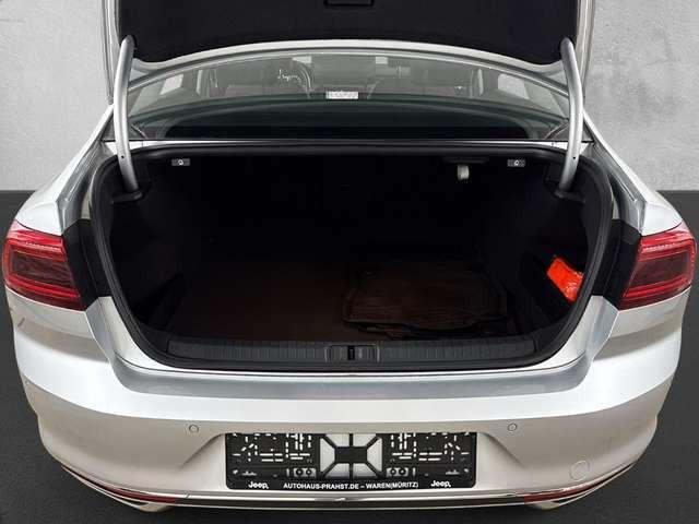 Volkswagen Passat 2.0 TSI Elegance MATRIX LEDER KAMERA DAB