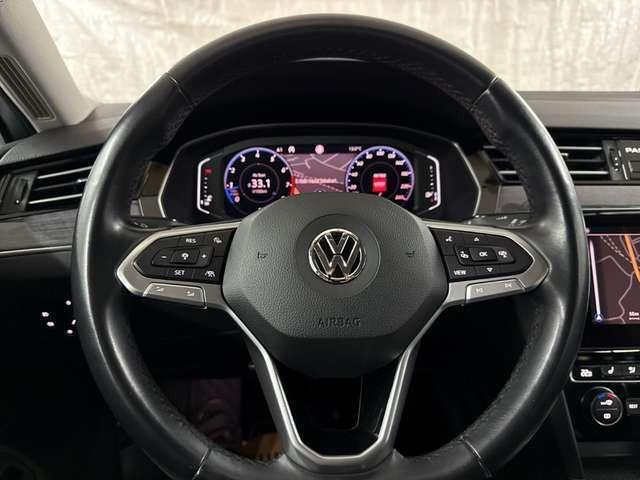 Volkswagen Passat 2.0 TSI Elegance MATRIX LEDER KAMERA DAB