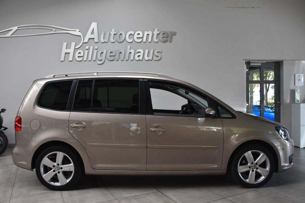 Volkswagen Touran 1.6TDI Cup Navi Klima Pano SHZ ParkAssist