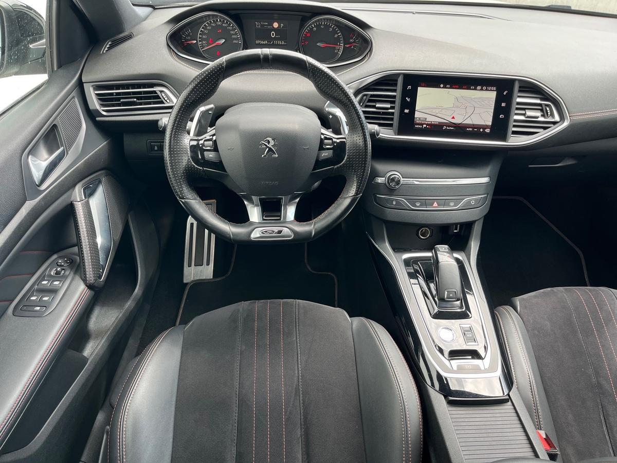 Peugeot 308 1.6  225 GT 6d-TEMP NAVI LEDER LED PANO AHK ABNEHMB