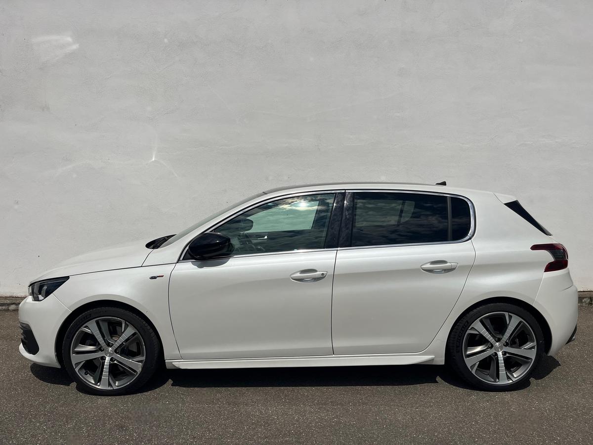 Peugeot 308 1.6  225 GT 6d-TEMP NAVI LEDER LED PANO AHK ABNEHMB
