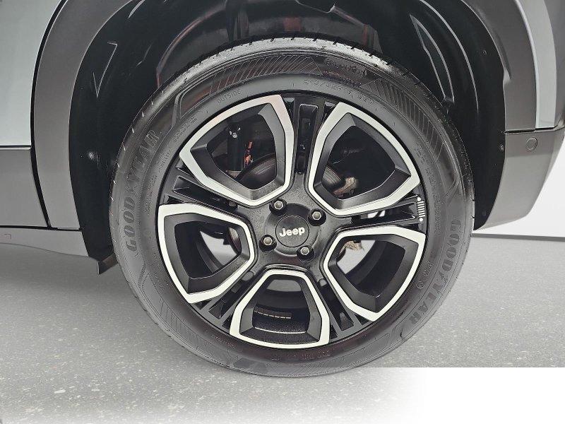 Jeep Avenger ELEKTRO SUMMIT NAVI
