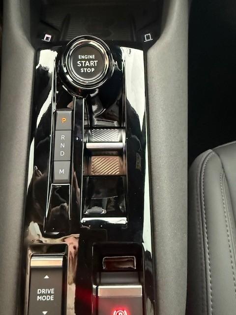 Alfa Romeo Junior Junior 1.2 VGT Mild Hybrid Speciale Sitzh. el.Heckkl.