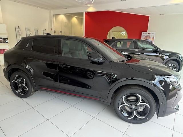 Alfa Romeo Junior Junior 1.2 VGT Mild Hybrid Speciale Sitzh. el.Heckkl.