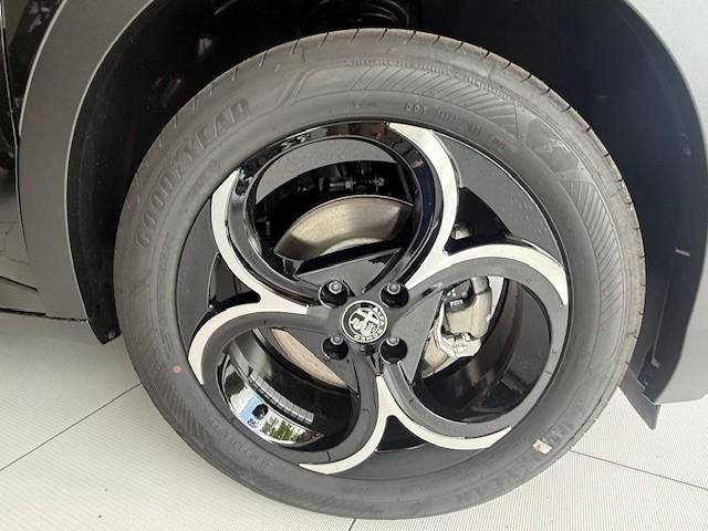 Alfa Romeo Junior Junior 1.2 VGT Mild Hybrid Speciale Sitzh. el.Heckkl.