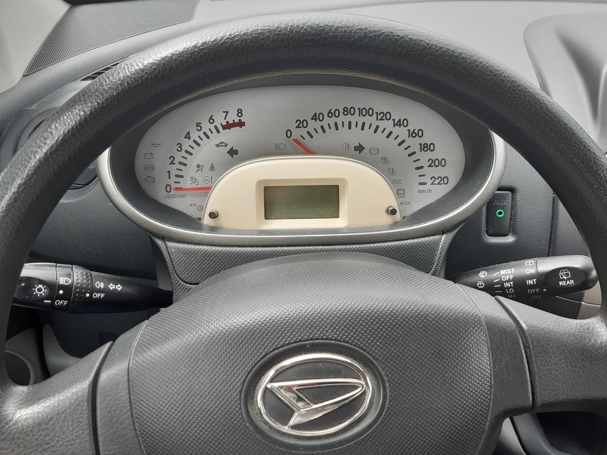 Daihatsu Sirion 5T