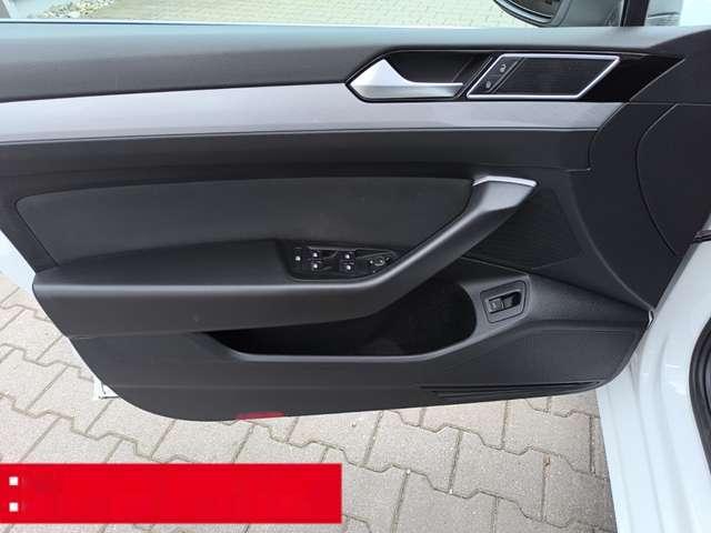 Volkswagen Passat Variant 2.0 TDI DSG Business AHK ACC NAVI