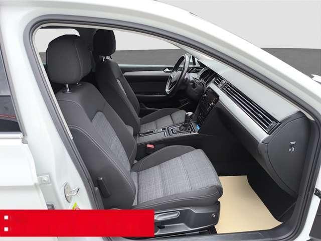 Volkswagen Passat Variant 2.0 TDI DSG Business AHK ACC NAVI