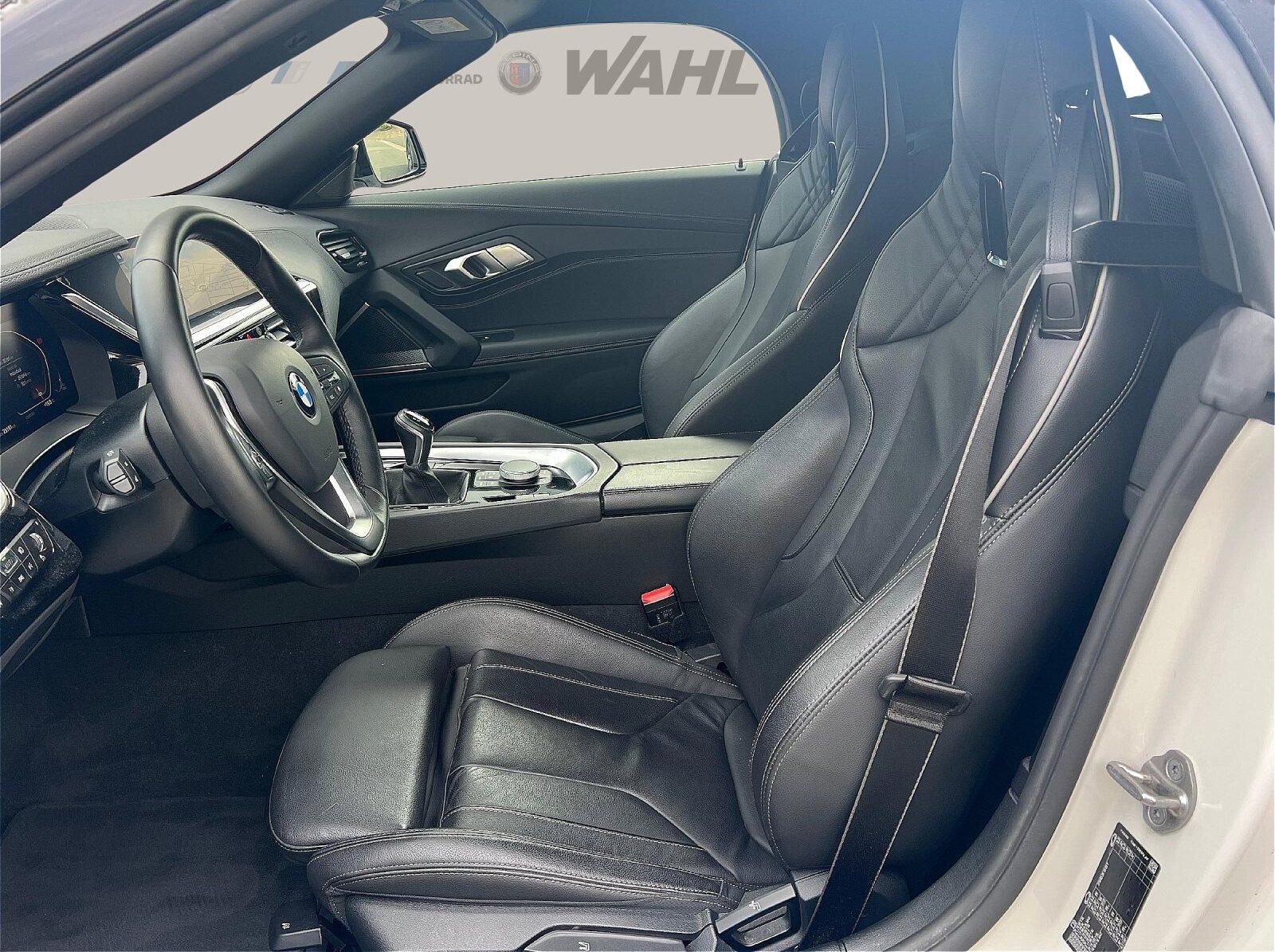 BMW Z4 sDrive20i Sport Line HiFi LED Navi SHZ PDC