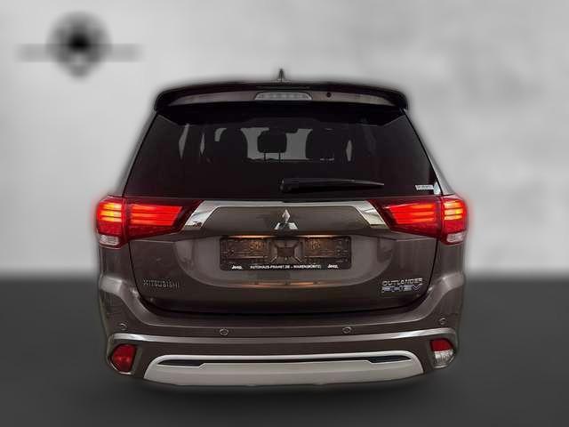 Mitsubishi Outlander 2.4 Plug-in Hybrid 4WD TOP LEDER LED