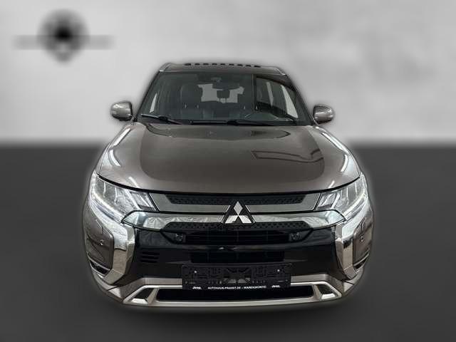 Mitsubishi Outlander 2.4 Plug-in Hybrid 4WD TOP LEDER LED