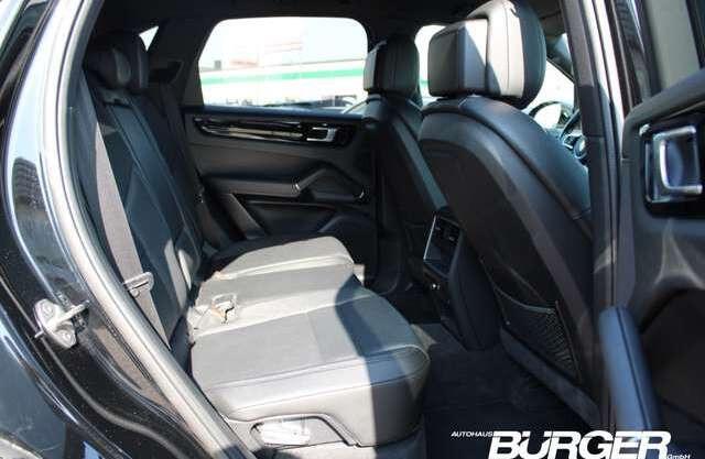Porsche Cayenne Chrono Leder AHK Sport-AGA Navi Kamera Soundsystem