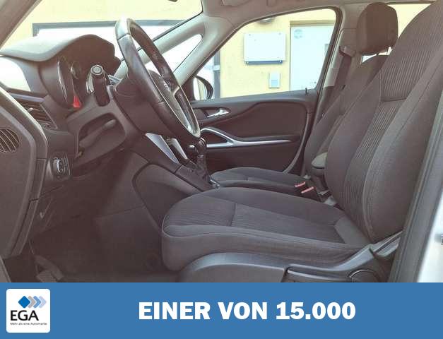 Opel Zafira Tourer Edition 7-Sitze FlexFix NAVI Klimaauto PDC SHZ ...