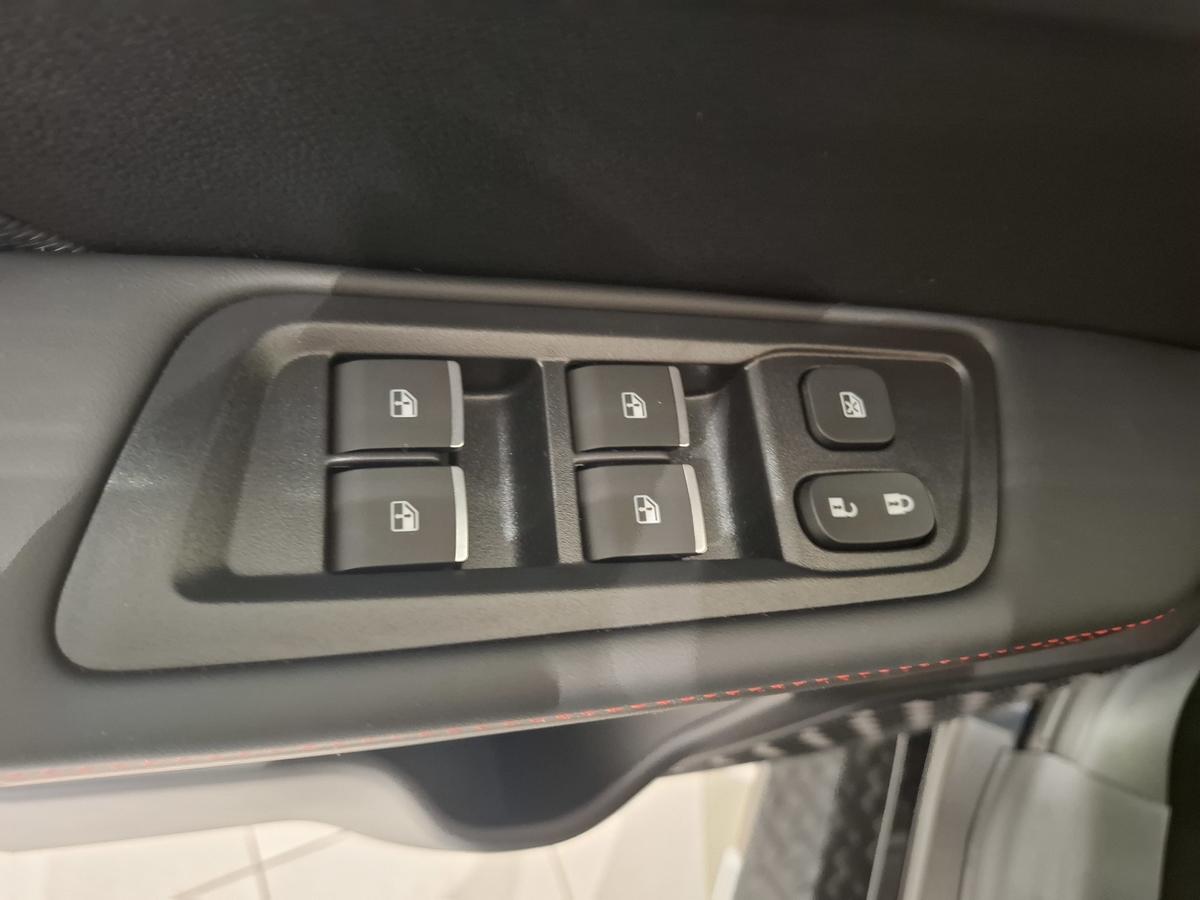 JAC T8 Pro 4x4 2.4L MT Doka Black Edition