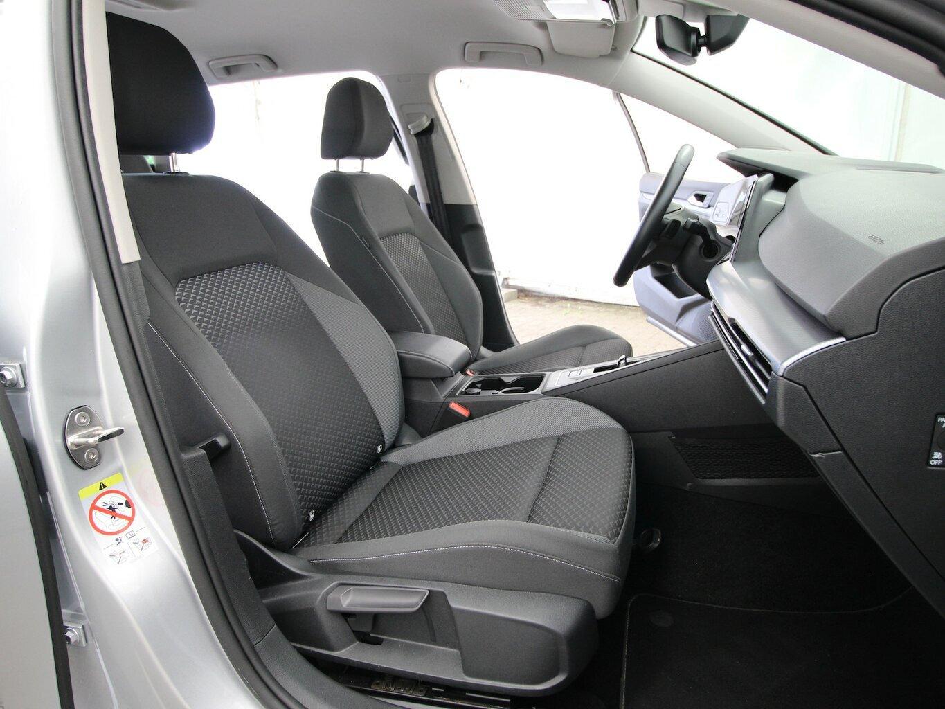 Volkswagen Golf VIII Variant 2.0 TDI 7-DSG Active LED+NAVI