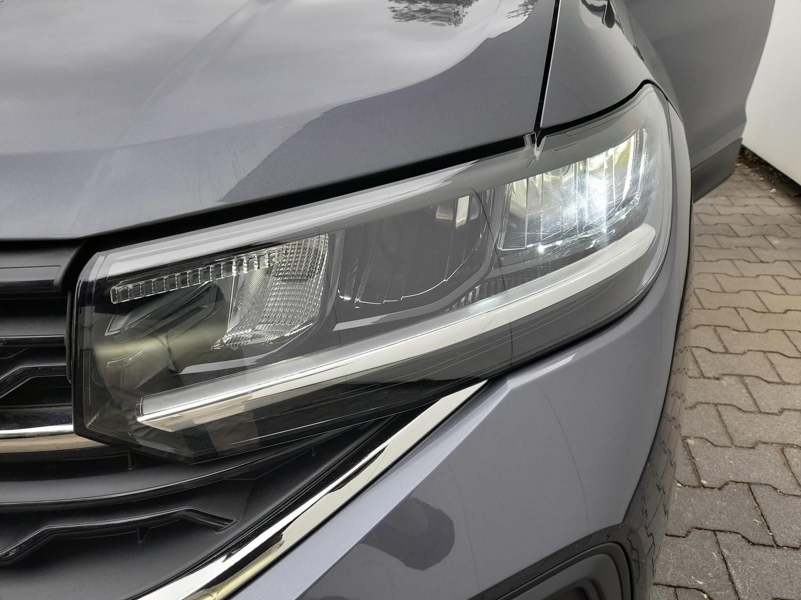 Volkswagen T-Cross 1.0 TSI NAVI/APP~SHZ~2xPDC~LED~RFK~DAB