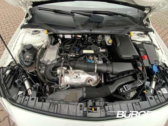 Mercedes-Benz GLA 180 AHK El. Panodach Navi Leder SHZ LED Ambientebeleuc