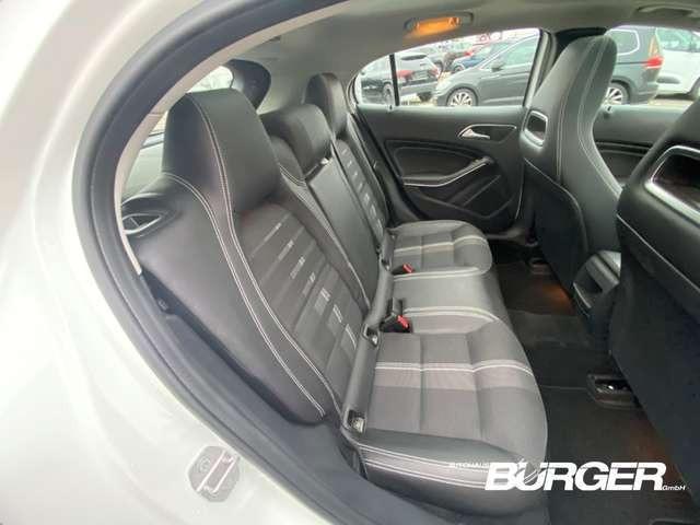 Mercedes-Benz GLA 180 AHK El. Panodach Navi Leder SHZ LED Ambientebeleuc