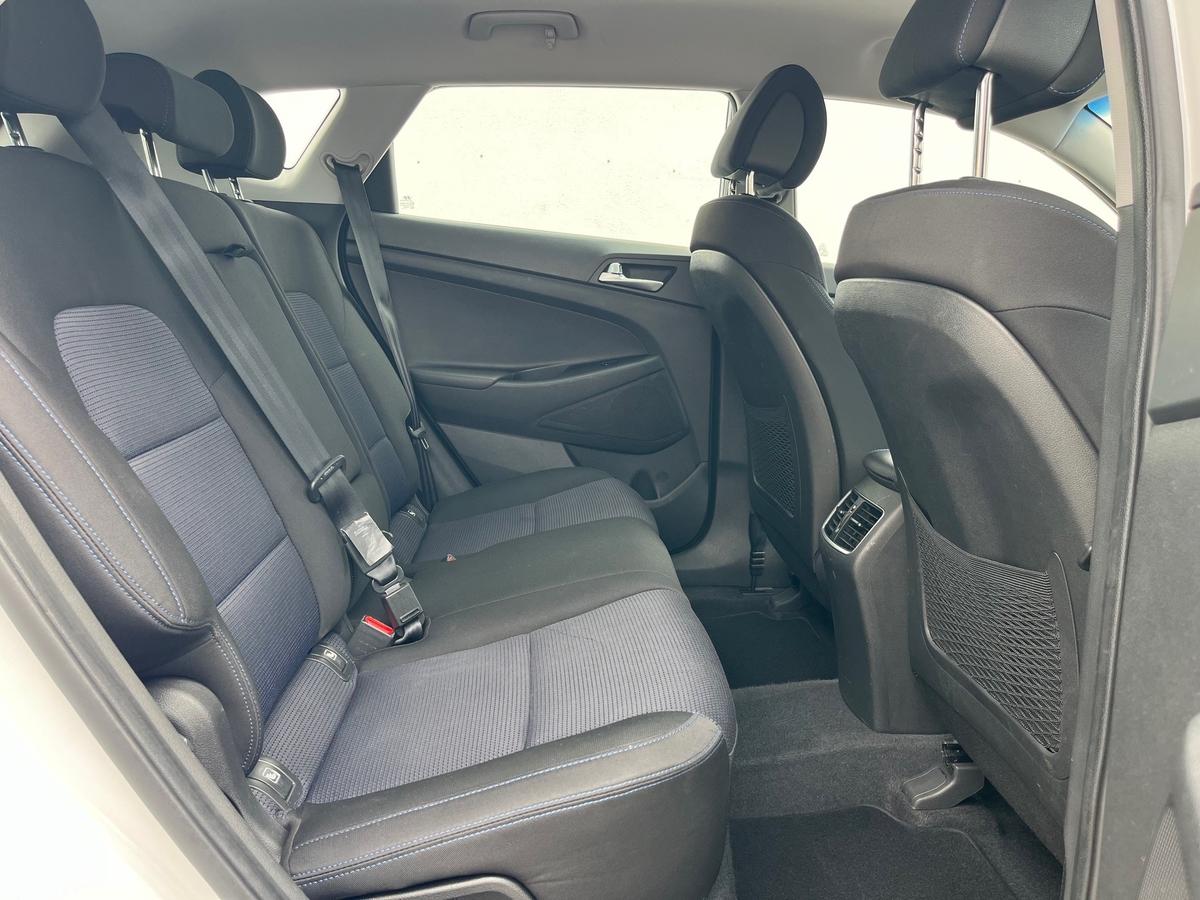 Hyundai Tucson 1.7 CRDi DPF 2WD NAVI SITZHZG PDC R-KAMERA TOP