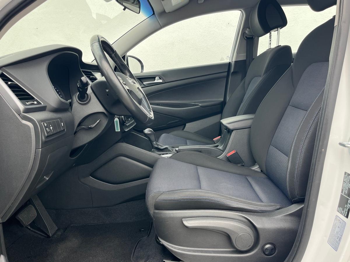 Hyundai Tucson 1.7 CRDi DPF 2WD NAVI SITZHZG PDC R-KAMERA TOP