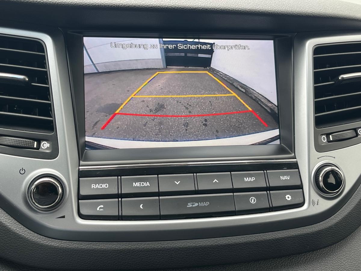 Hyundai Tucson 1.7 CRDi DPF 2WD NAVI SITZHZG PDC R-KAMERA TOP
