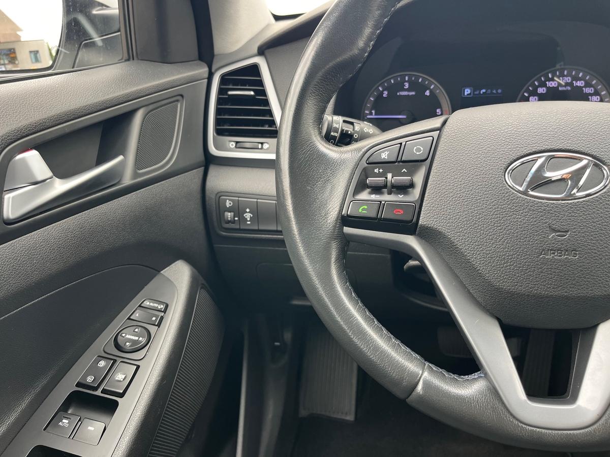 Hyundai Tucson 1.7 CRDi DPF 2WD NAVI SITZHZG PDC R-KAMERA TOP