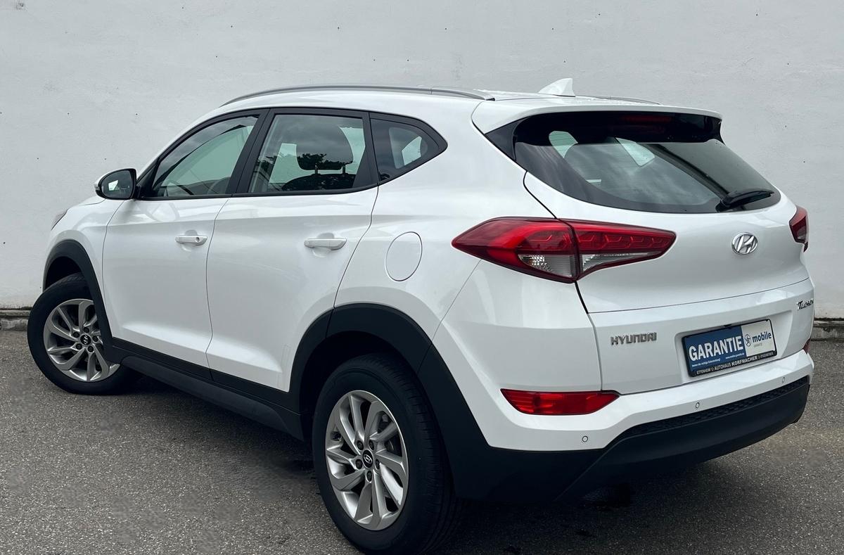 Hyundai Tucson 1.7 CRDi DPF 2WD NAVI SITZHZG PDC R-KAMERA TOP
